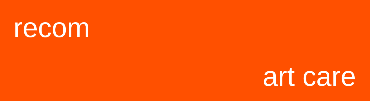 recom art care Berlin Logo als Banner in orange mit weißer Schrift